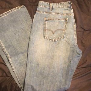 Women’s Levi Jeans